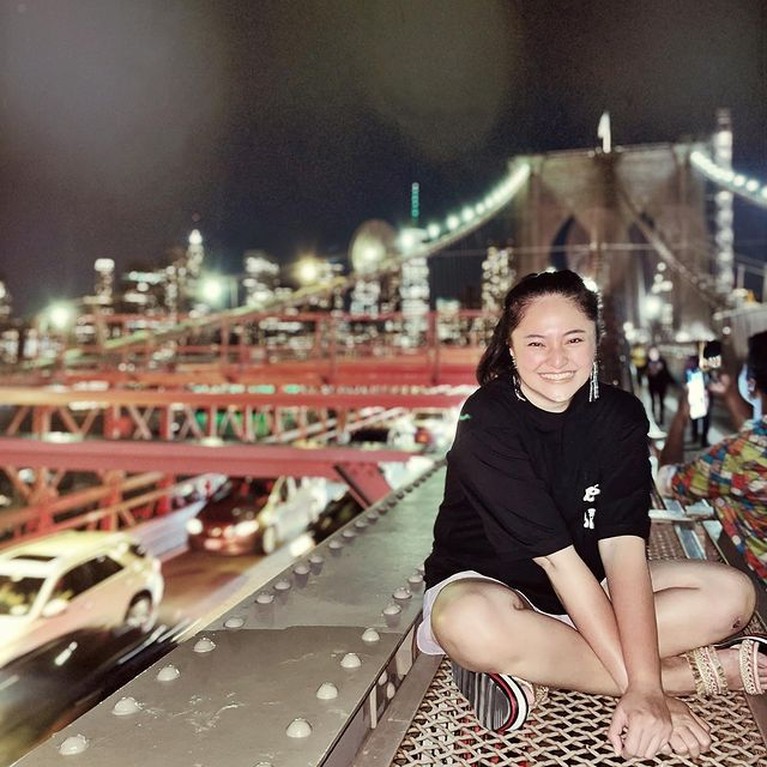 Potret Bahagia Marshanda Jalani Pengobatan Penyakit Bipolar di Amerika Marshanda sedang berada di Amerika Serikat untuk menjalani pengobatan penyakit bipolar yang ia derita. Yuk intip!