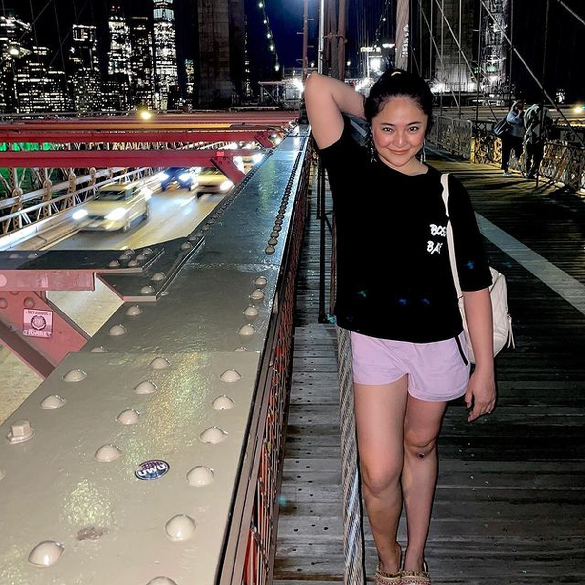 Marshanda sedang berada di Amerika Serikat untuk menjalani pengobatan penyakit bipolar yang ia derita&period; Yuk intip&excl;