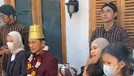 Potret Perayaan Ultah Hanung Bramantyo yang ke-46 Bak Sultan Kerajaan Hanung Bramantyo berulang tahun yang ke 46, ia pun dapat kejutan unik dari sang istri. Yuk kita intip momennya!