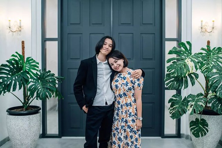 Potret Tampan Rizky Putra Semata Wayang Rossa yang Beranjak Remaja Rizky Langit Ramadhan adalah putra semata wayang beranjak remaja Rossa yang baru saja berulang tahun. Yuk intip potretnya!