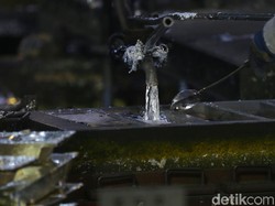 Pemerintah Didesak Lindungi Industri Timah dari Impor Bebas Bea