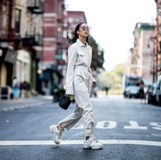 Ubah Celana Kebesaran Menjadi Lebih Menarik dan Modis, Simak Caranya, yuk!