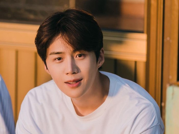 Kim Seon Ho yang semakin populer dan memuncaki brand reputation.