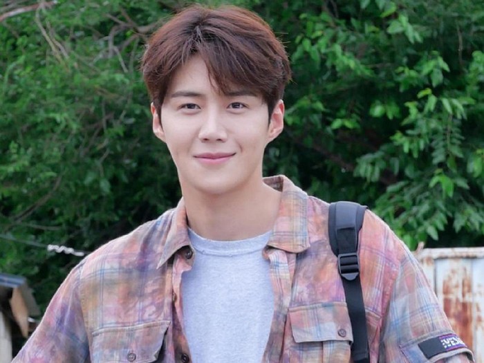 Alasan pesona aktor tampan Kim Seon Ho bikin jatuh cinta/instagram/salt_ent