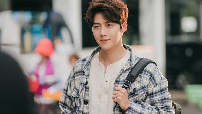 Buntut dari Skandal, Kim Seon Ho 'Dihapus' dari Dua Proyek Film Mendatang