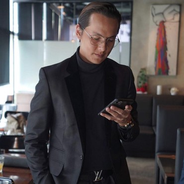 Potongan Rambut Lawas Andhika Pratama Undang Gelak Tawa Rekan Artis