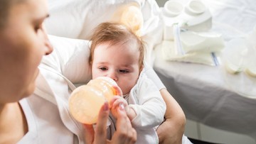 4 TIPS PILIH BOTOL SUSU UNTUK BAYI