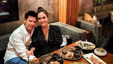 img-title Inikah Tanda Shandy Aulia Bantah Cerai dengan Suami?
