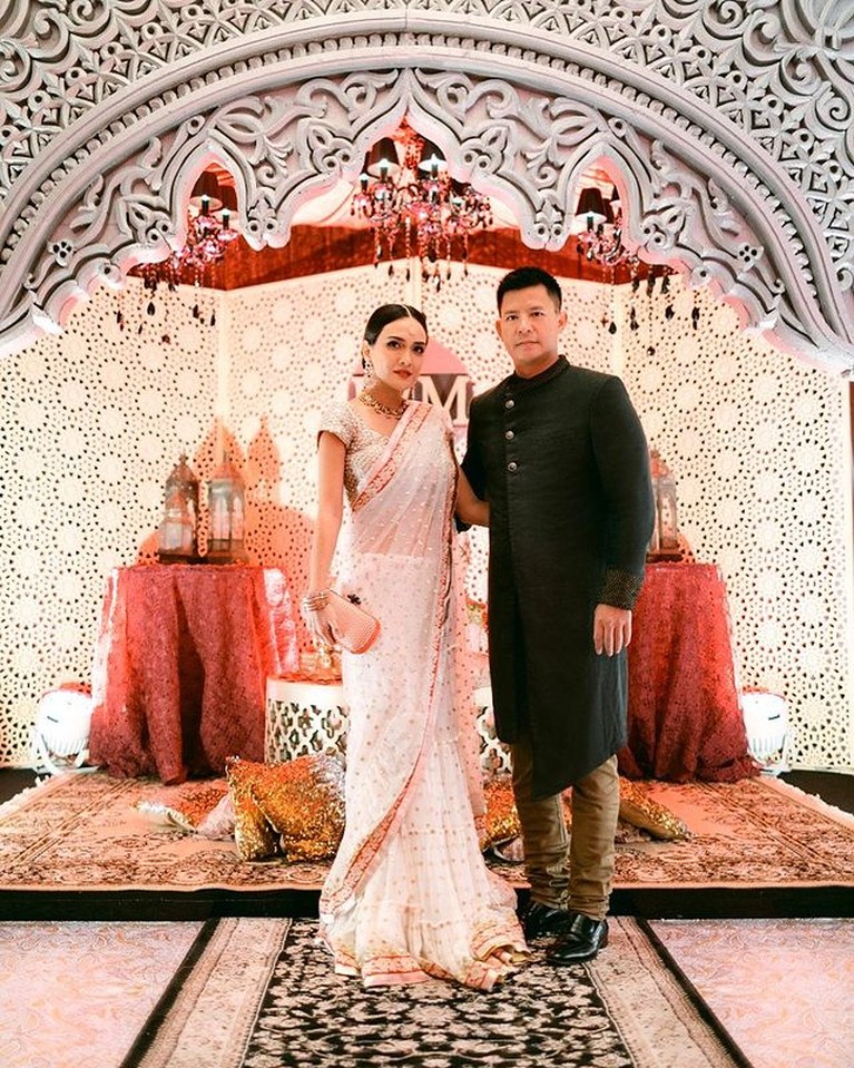 Diisukan Retak, Intip Momen Mesra Shandy Aulia dan Sang Suamii 10 Tahun Menikah Diisukan Retak, Intip Momen Mesra Shandy Aulia dan Sang Suamii 10 Tahun Menikah