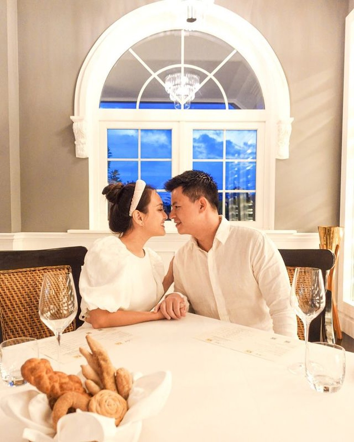 Diisukan Retak&comma; Intip Momen Mesra Shandy Aulia dan Sang Suamii 10 Tahun Menikah