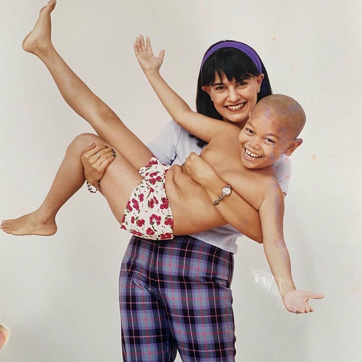 <p>Melalui postingan di Instagram, Bunda dari dua orang anak ini akui rindu dengan masa-masa tersebut. (Foto: Instagram @dominique_sanda)</p>