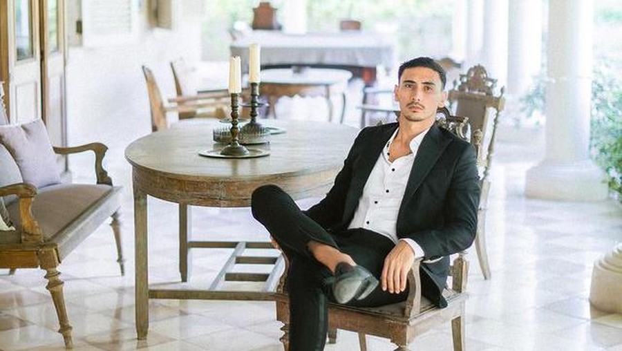 Jessica Iskandar dan Vincent Verhaag menjalani prosesi pemotretan prewedding. Yuk kita intip potretnya!