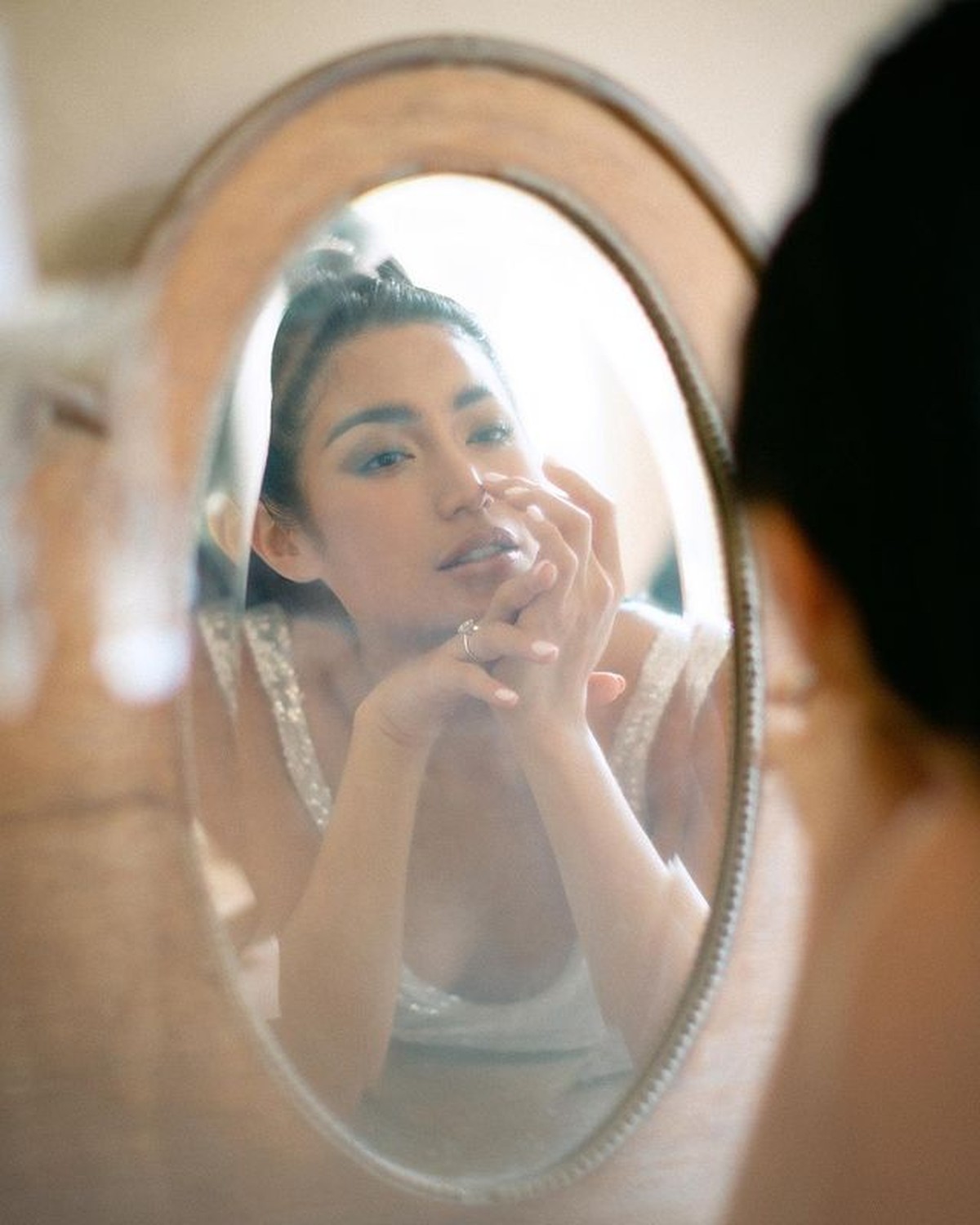 Jessica Iskandar dan Vincent Verhaag menjalani prosesi pemotretan prewedding&period; Yuk kita intip potretnya&excl;
