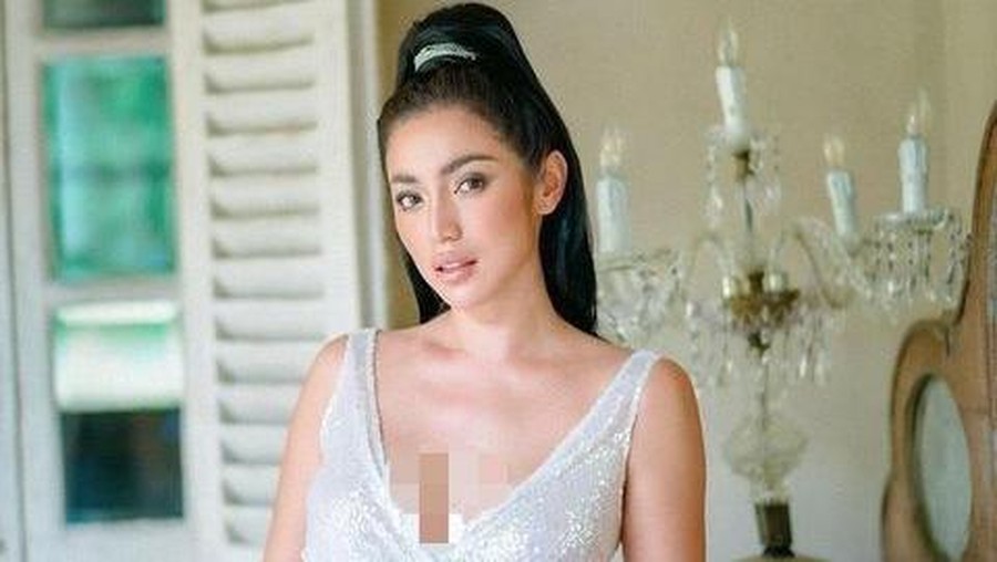 Jessica Iskandar dan Vincent Verhaag menjalani prosesi pemotretan prewedding&period; Yuk kita intip potretnya&excl;