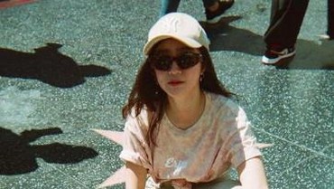 img-title Gaya Febby Rastanty Berpose ala Rose BLACKPINK Bikin Salfok
