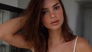 Emily Ratajkowski mengaku dilecehkan oleh Robin Thicke saat pembuatan MV Blurred Lines&period; Yuk kita intip potret Emily&excl;