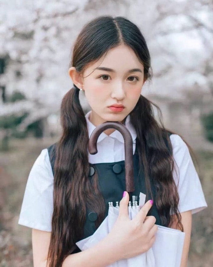 Ji Mei Han ini memulai debutnya di tahun 2020 dalam drama berjudul 'Green Water and Green Hills With a Smile'. Aktris yang kini berusia 23 tahun ini mendapatkan peran utama dalam drama berjudul 'Make My Heart Smile'. /Foto: instagram.com/@ji_mei.han