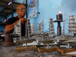 Melihat Sentra Kerajinan Timah di Babel, Harga Tembus Rp 20 Juta
