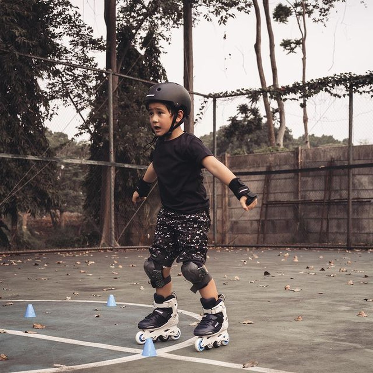 Keseruan Duo Andara Gempi & Rafathar Saat Main Sepatu Roda hingga Perosotan