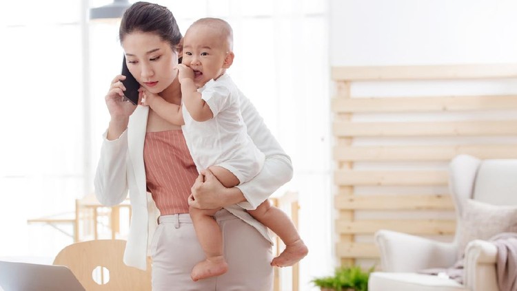 menyusui Ibu bekerja menyusui