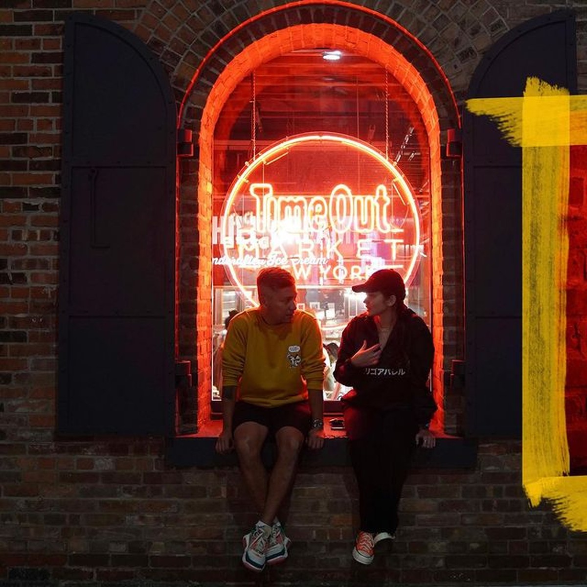 Gading Marten ramai diisukan berpacaran bahkan melamar Enzy Storia di New York&period; Yuk kita intip momen kedekatan mereka&excl;