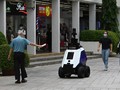 Robot Patroli Bikin Warga Singapura Resah: Seperti Robocop