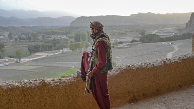 FOTO: Janji Taliban Jaga Peninggalan Kuno Lembah Bamiyan