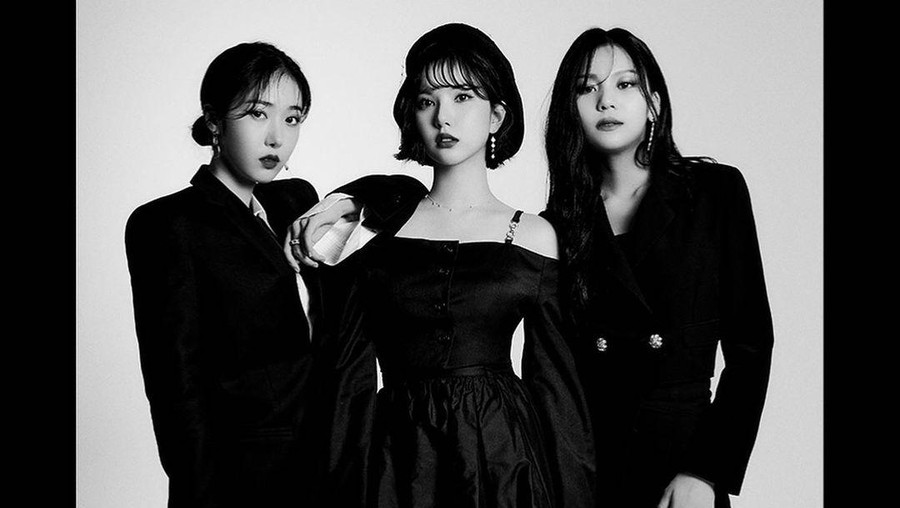 Tanda Tangan Kontrak, SinB, Eunha, dan Umji Debut Sebagai Grup Baru