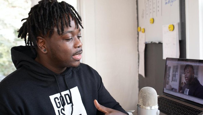 Efek PHK, Pria Ini Rajin Main TikTok dan Jadi Content Creator Hits Sedunia! Siapakah Dia?