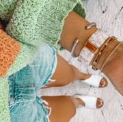 Selain Hitam atau Putih, 7 Warna Kuteks Ini Cocok untuk Kulit Sawo Matang