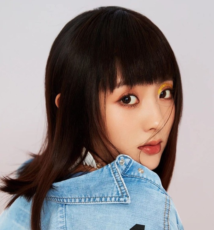 Xing Fei begitu populer setelah membintangi beberapa drama, salah satunya adalah 'Put Your Head on My Shoulder'. Aktris berusia 27 tahun ini juga seorang penyanyi yang sering menyanyikan soundtrack untuk dramanya. Multitalenta banget! /Foto: instagram.com/@fair_xing