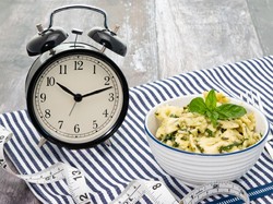 Apa Itu Intermittent Fasting? Trend Diet yang Dilakukan Kalangan Selebriti