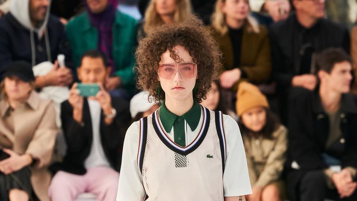 Simak Aksi Ella Emhoff Putri Sambung Kamala Harris Saat Jadi Model di Paris Fashion Week Simak Aksi Ella Emhoff Putri Sambung Kamala Harris Saat Jadi Model di Paris Fashion Week
