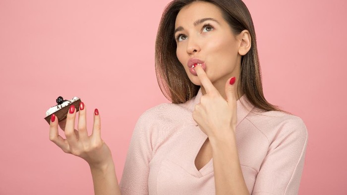 Nafsu Makan Tidak Kunjung Turun Padahal Sudah Diet? Kamu Perlu Coba Cara Ini! Nafsu Makan Tidak Kunjung Turun Padahal Sudah Diet? Kamu Perlu Coba Cara Ini!