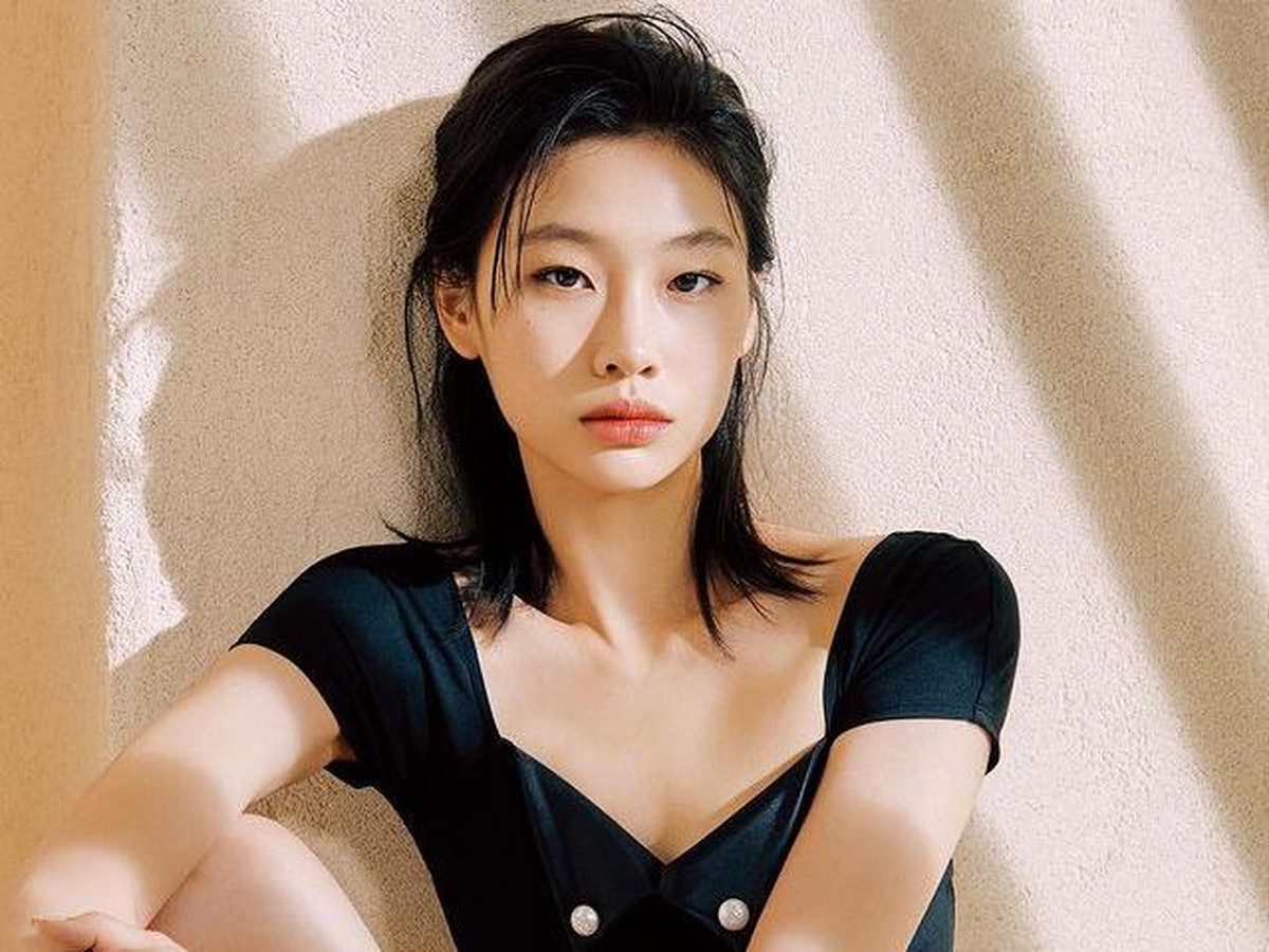 Nama Jung Ho Yeon sedang naik daun dan populer berkat aktingnya di Squid Game&period; Yuk kita intip pesonanya&excl;
