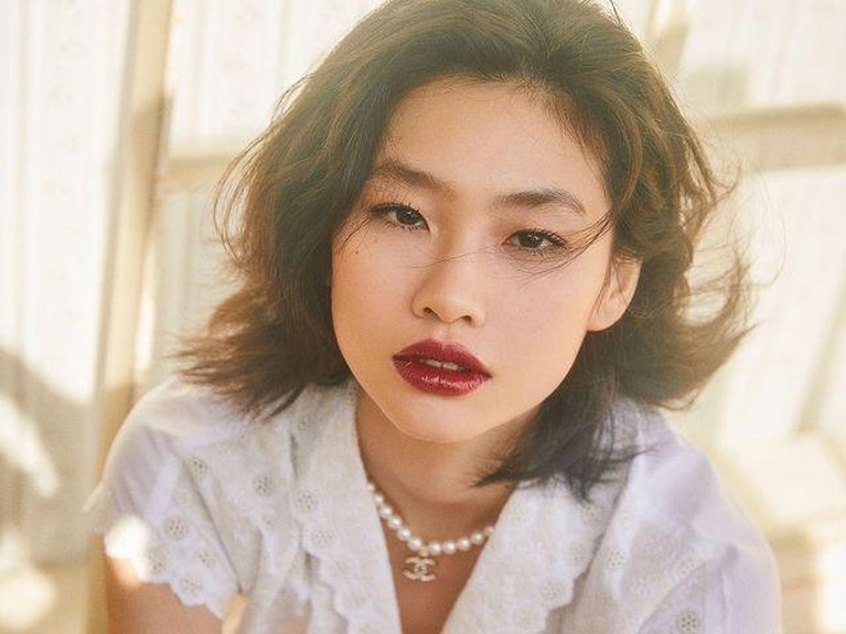 Pesona Jung Ho Yeon Pemeran Squid Game yang Tengah Naik Daun Nama Jung Ho Yeon sedang naik daun dan populer berkat aktingnya di Squid Game. Yuk kita intip pesonanya!