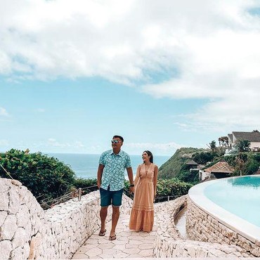 8 Foto Mesra Gisel & Wijin Diisukan Putus Usai Unggah Kalimat Perpisahan