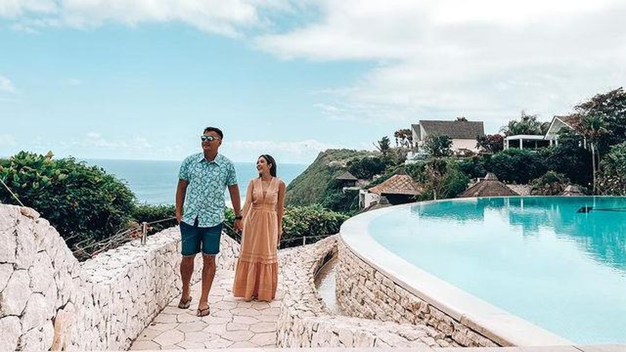 Potret Keseruan Gisel, Gempi dan Wijin Liburan di Bali Jadi Sorotan Baru-baru ini Gisel dan kekasihnya Wijin beserta Gempi tengah berlibur ke Bali jadi perbincangan. Yuk kita intip potretnya!