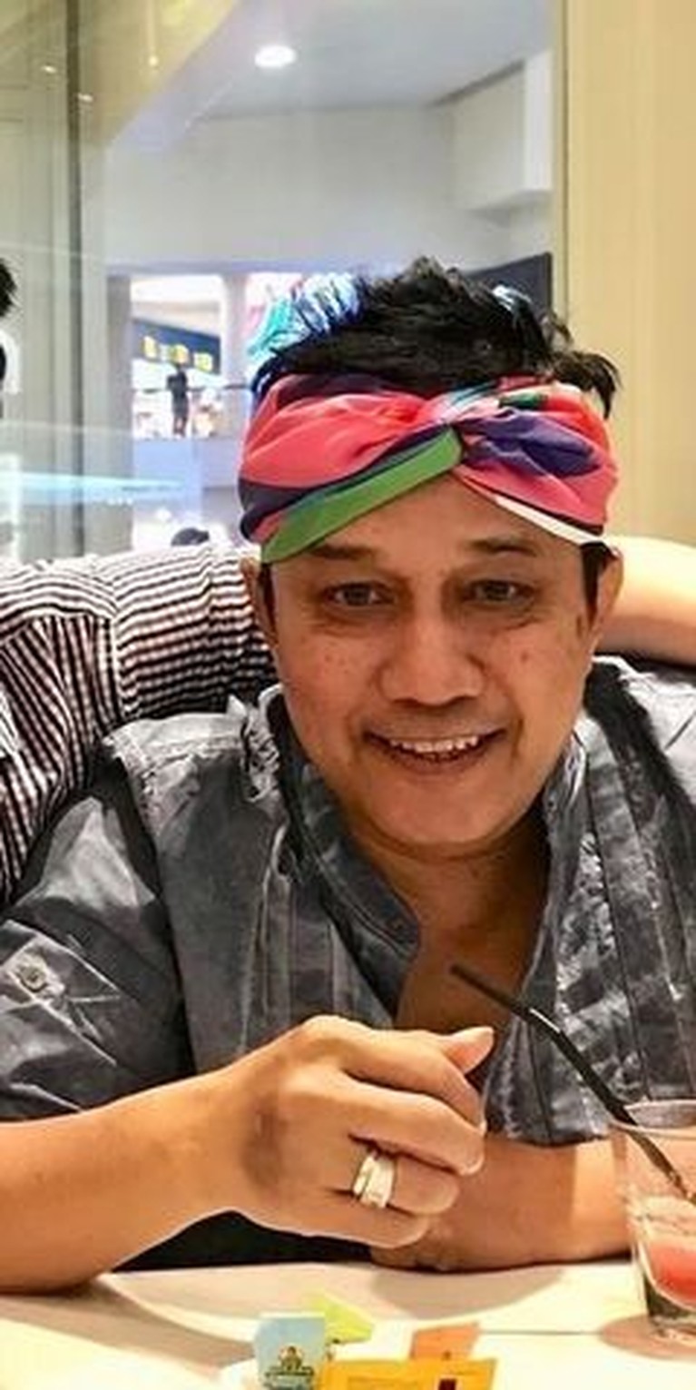 Potret Terbaru Oddie Agam Sebelum Dikabarkan Tengah Kritis Potret Terbaru Oddie Agam Sebelum Dikabarkan Tengah Kritis