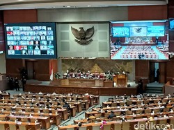 DPR Perpanjang Pembahasan RUU Penanggulangan Bencana-RUU ASN