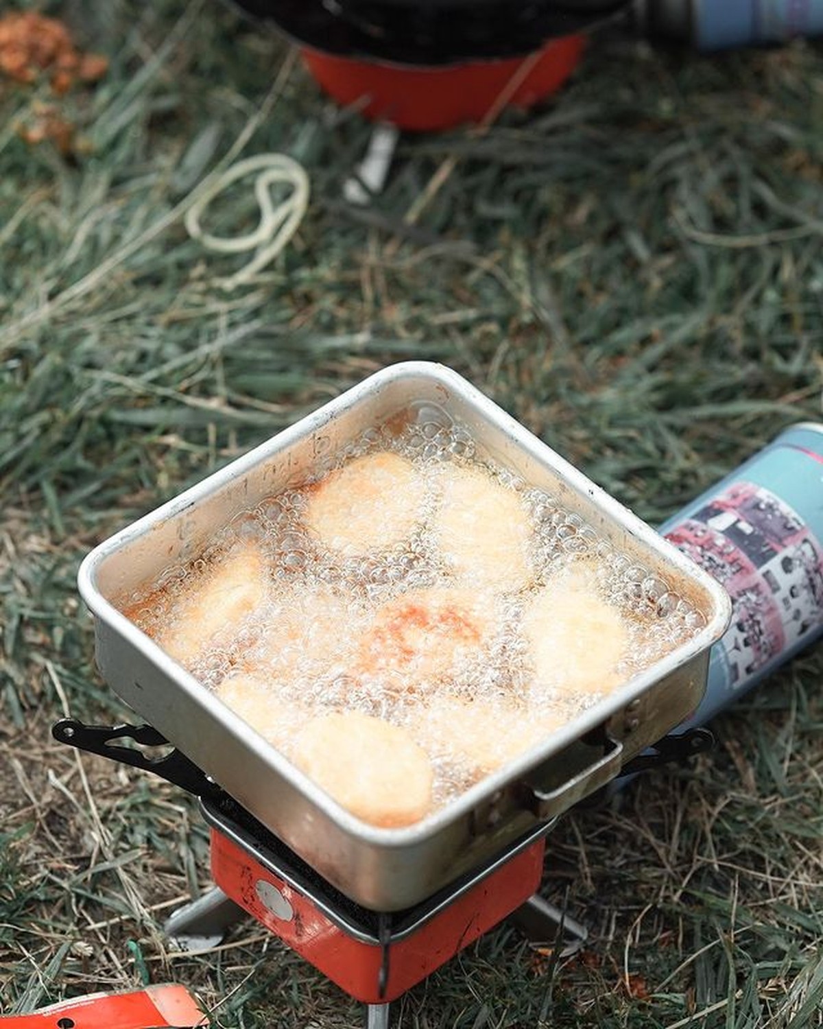 Ammar Zoni dan Irish Bella baru-baru ini mendaki gunung berdua yaitu Gede Pangrango&period; Yuk kita intip momen romantis mereka&excl;