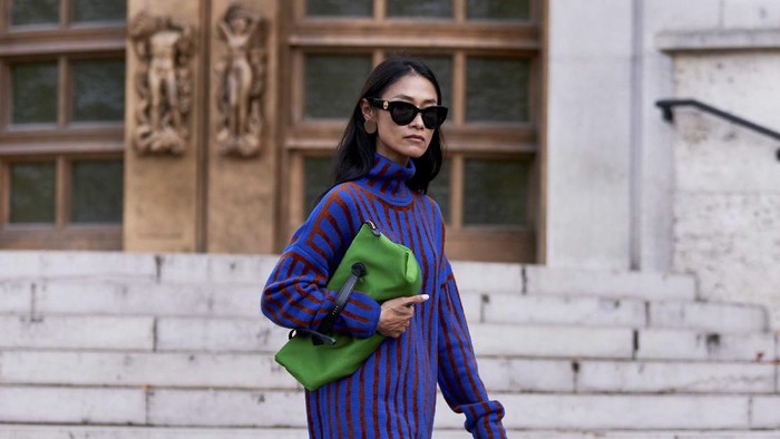 Jangan Sembarangan, Perawatan Outfit Rajut Hanya Bisa dengan Cara Ini