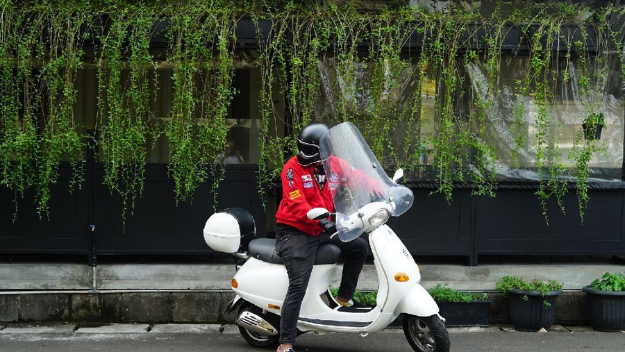 Tips buat para skuteris yang ingin tampil kekinian saat bawa Vespa Tips buat para skuteris yang ingin tampil kekinian saat bawa Vespa