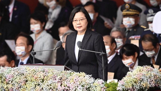 Presiden Tsai Ing-wen mengakui kehadiran militer Amerika Serikat di Taiwan untuk melatih tentara di kawasan yang terus berebut kedaulatan dengan China itu.
