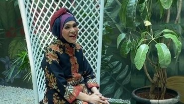 img-title Wasiat Dimakamkan Sebagai Wanita Langgar Syariat, Dorce: Jangan Komentar