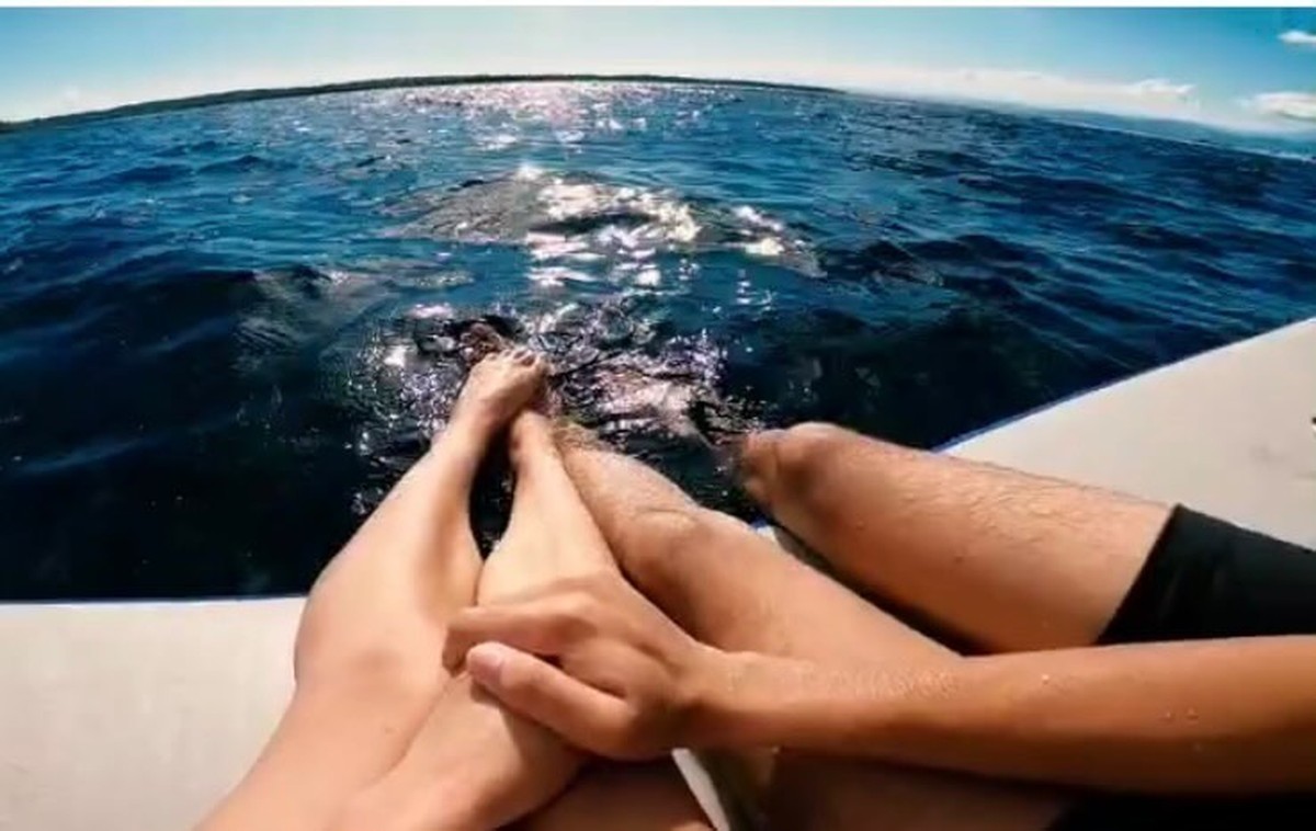 Agnez Mo dan Adam Rosyadi liburan romantis di pulau Dewata&comma; Bali&period; Yuk kita intip momen mereka&excl;