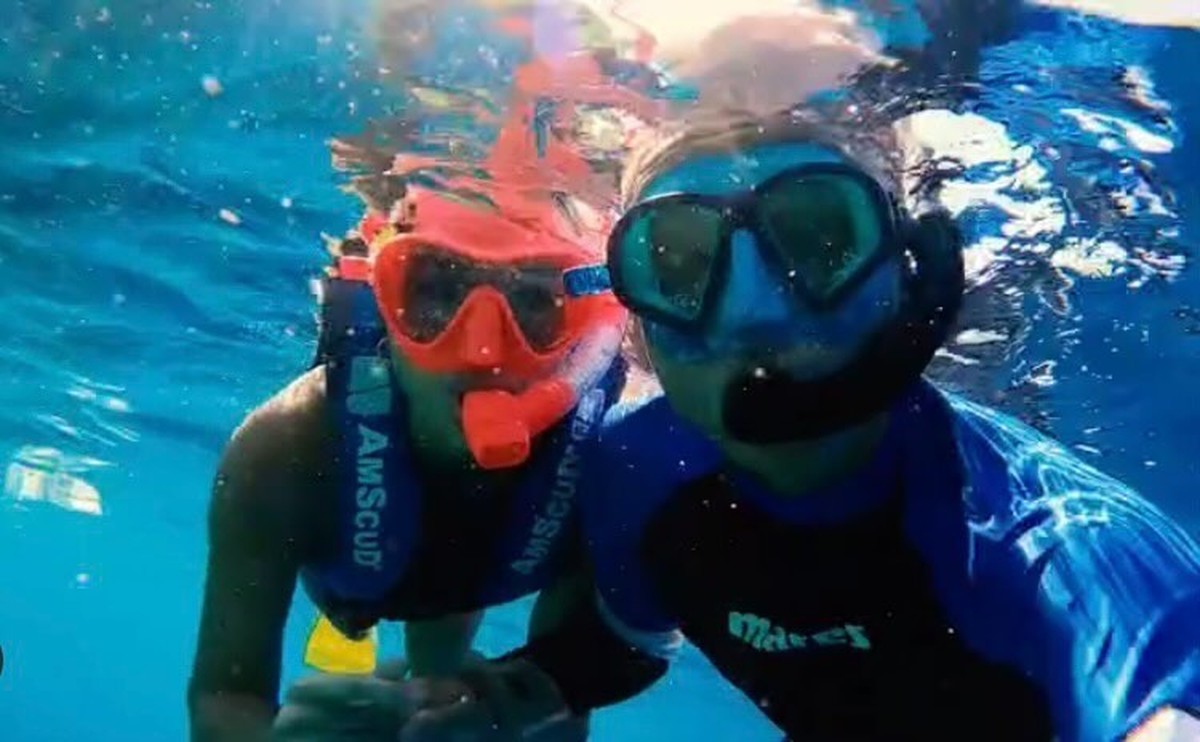 Agnez Mo dan Adam Rosyadi liburan romantis di pulau Dewata&comma; Bali&period; Yuk kita intip momen mereka&excl;