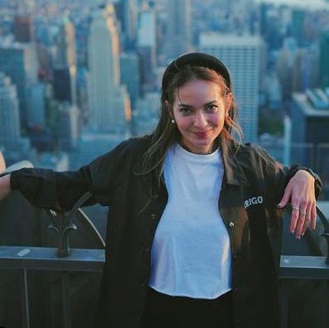 Enzy Storia Ungkap Kisah Perpisahan Orang Tua karena Beda Agama