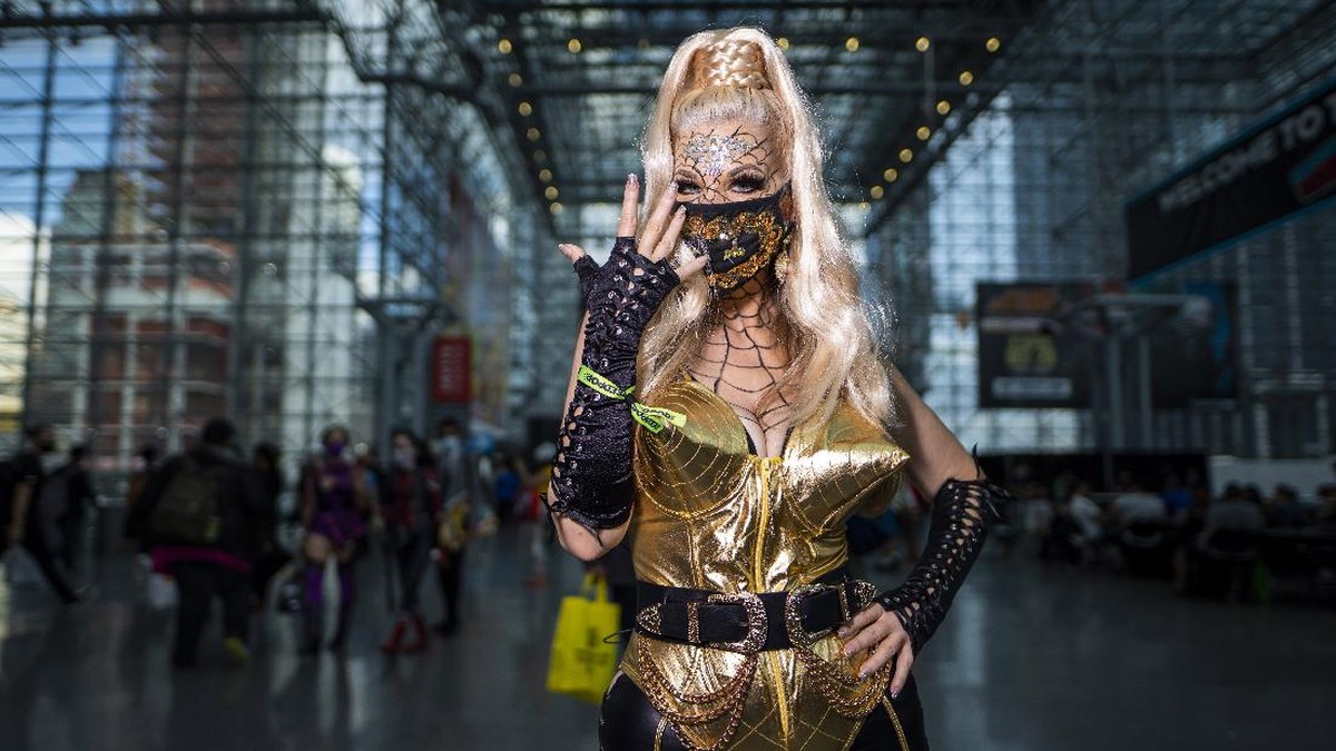 FOTO: Kemeriahan Langsung Cosplay di Comic Con 2021