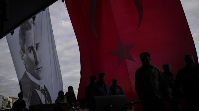 Analis menilai narasi soal Mustafa Kemal Ataturk yang beredar di Indonesia tidak utuh sehingga memicu sentimen terhadap Bapak Bangsa Turki tersebut.